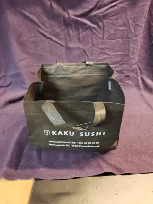 1 kasse med ca. 300 stk. kraftige KAKU SUSHI take-away poser